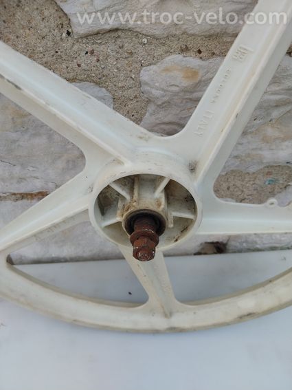 Roue bmx old school a restaurer 20 pouces - 4