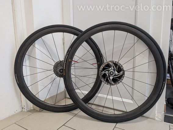 Paire de roues Makadamm Evora Xpremium 35 disc boyau