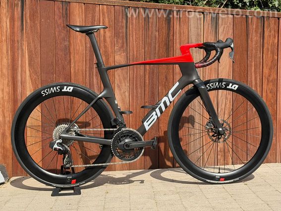 Teammachine R SRAM Red ETap AXS