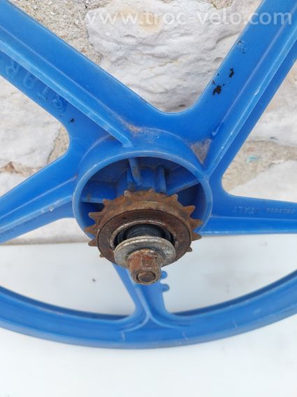 Roue bmx old school a restaurer 20 pouces - 2