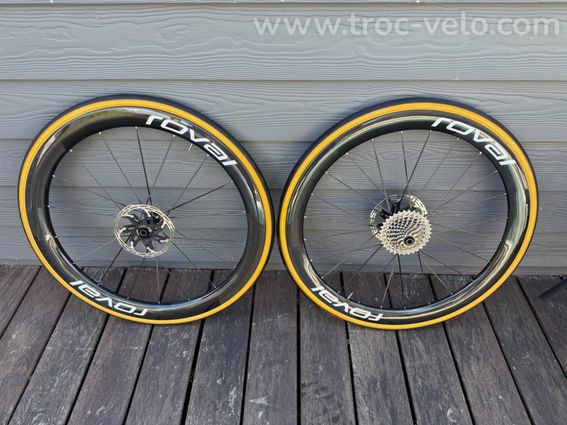 A vendre Specialized Tarmac SWorks SL8 taille 56 sans les roues  - 2