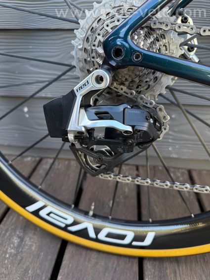 A vendre Specialized Tarmac SWorks SL8 taille 56 sans les roues  - 4
