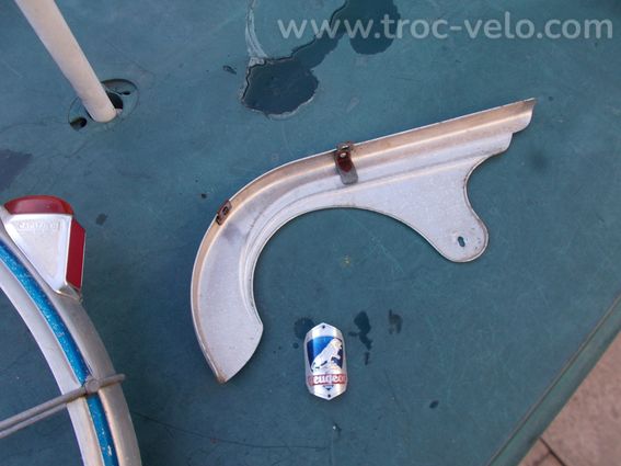  1 lot de pièces vélo de 1948 garde boue porte bagage peugeot - 4