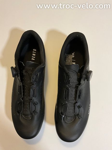 Chaussures Fizik Vento Omna Black taille 43 - 1