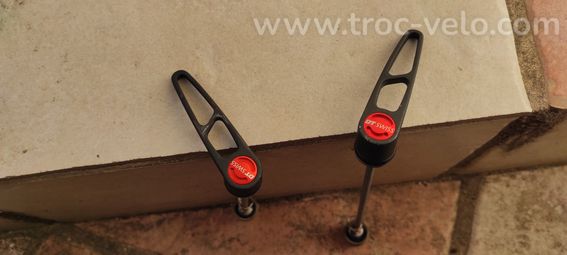 Paire de roues DT SWISS PRC 1400 RB - 4