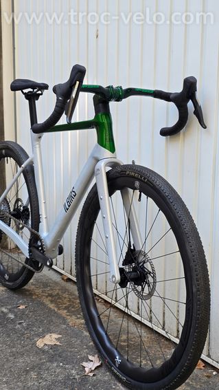 Gravel Carbone ILBIRS Odyssey (Neuf) – SRAM Force AXS XPLR – Roues Carbone – 8,30 kg - 3