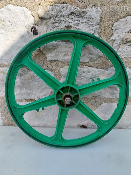 Roue bmx old school a restaurer 20 pouces