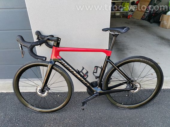 Vélo de route MEGAMO carbone – Taille M – Ultegra + 2 paires de roues