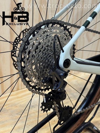 Cube Nuroad Hybrid C:62 Race 400X Carbon Vélo gravel électrique Shimano GRX 2025 - 12