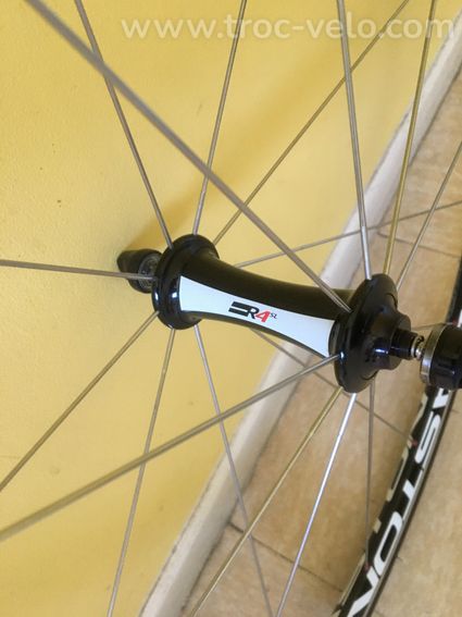 Roue AV Easton EA90 SLX prête à rouler - 4