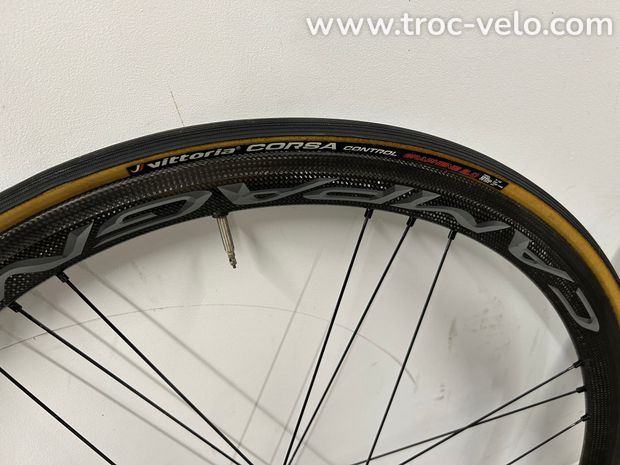 Campagnolo bora ultra black label 35 pneus  - 1