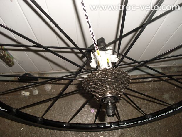 ROUES MAVIC KRYSRIUM SLS avec Pneus ET cassette 11V - 2