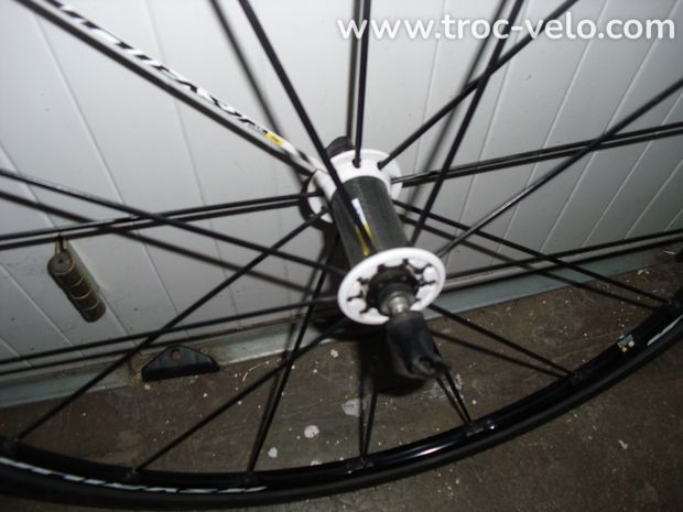 ROUES MAVIC KRYSRIUM SLS avec Pneus ET cassette 11V - 3