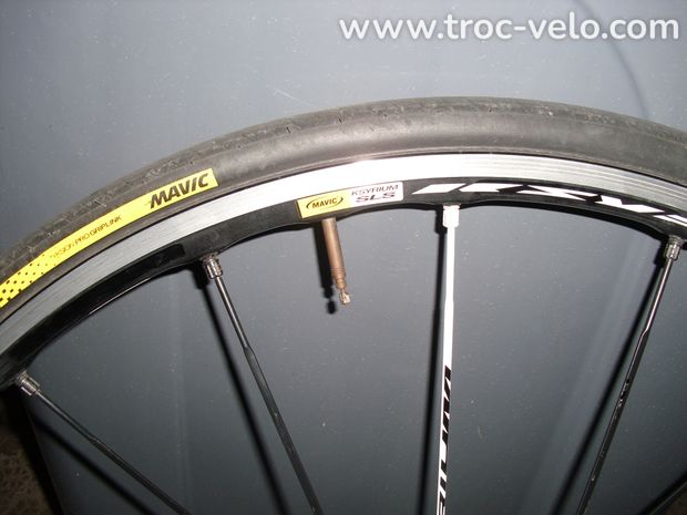 ROUES MAVIC KRYSRIUM SLS avec Pneus ET cassette 11V - 4