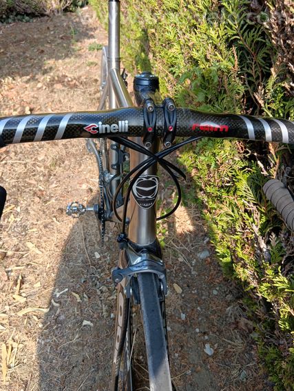 Vélo route titane