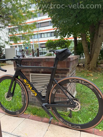 Vélo de route carbone Sava Vegur 8.0 – Shimano 105 Di2 – Taille L – 2026 - 2