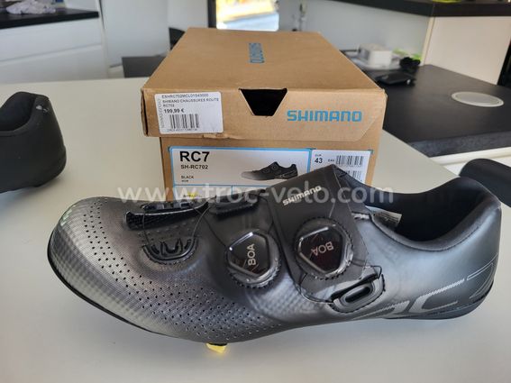 A saisir chaussures SHIMANO RC7 neuves
