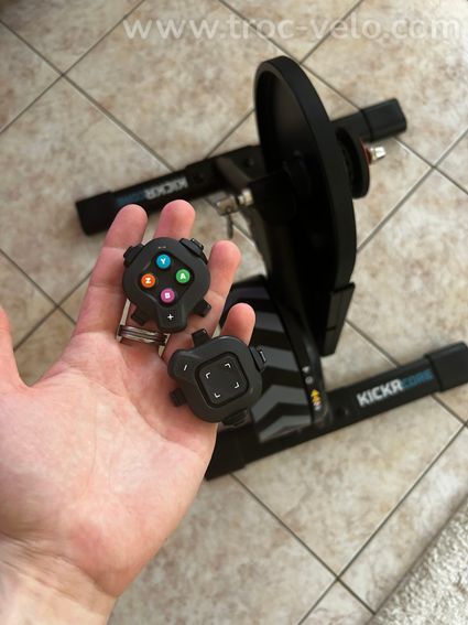 Home trainer Wahoo Kickr Core V2 + Zwift Click  - 3