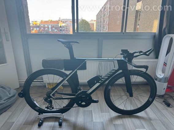 Canyon Speedmax CF SLX – Dura-Ace Di2 – Roues carbone Vision 55