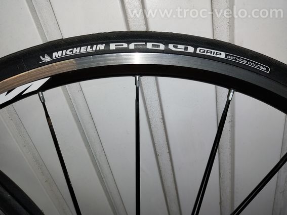 Vend paire de roues mavic aksium complètes - 5