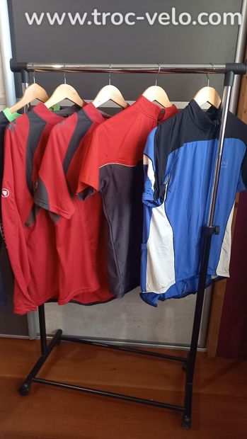 Lot 13 maillots grandes marques Xl - 1