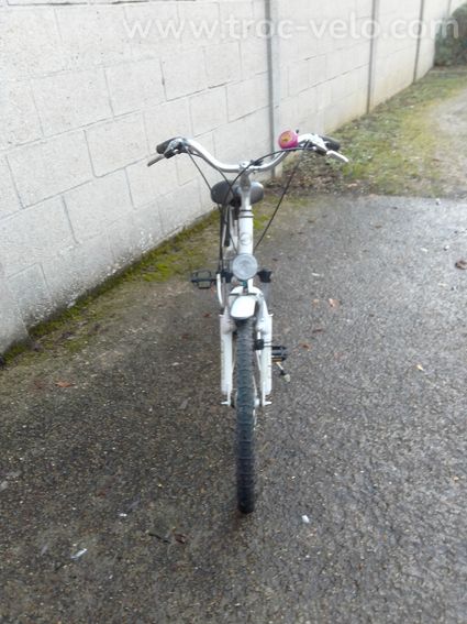 vélo Femme Giant 26* Blanc X S