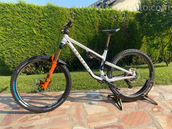 COMMENCAL Meta TR V4 - 2