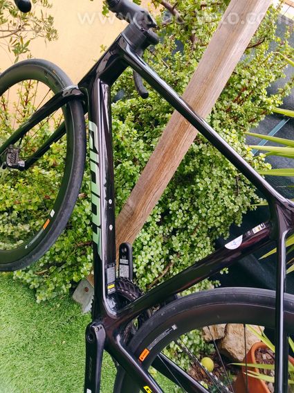 GIANT TCR Advanced Pro 1-2025-Di2-ML-2 650 € - 10
