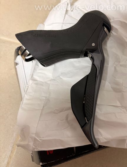 Levier droit shimano ultegra 8070 Di2 disc neuf  - 2