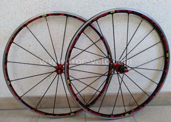 recherche paire de Roue Mavic r-sys Es pour Shimano a pneu