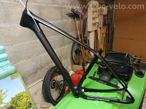 Cadre VTT full carbone générique   - 4