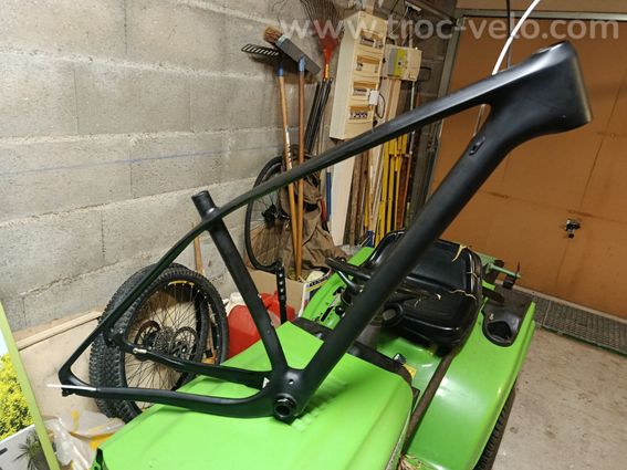 Cadre VTT full carbone générique   - 6