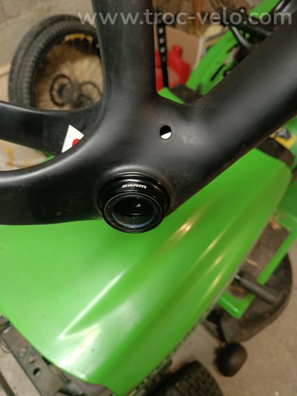 Cadre VTT full carbone générique   - 11