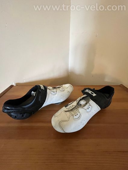 Chaussure sidi 45  - 2