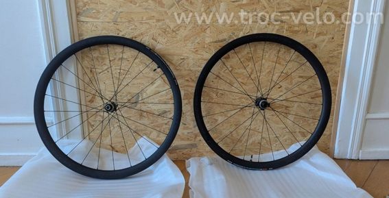 Shimano Ultegra C36 tubeless