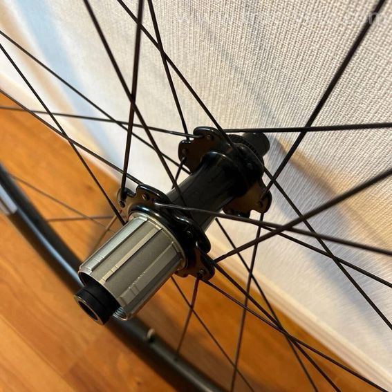 Paire de roues ENVE SES 3.4 avec moyeux et rayons J-Bend - 3