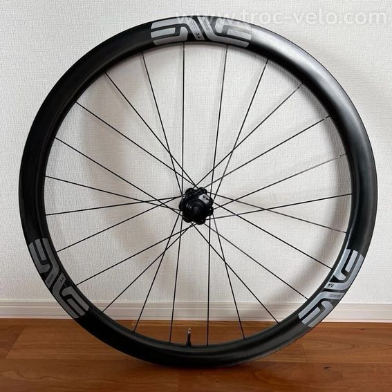 Paire de roues ENVE SES 3.4 avec moyeux et rayons J-Bend - 5