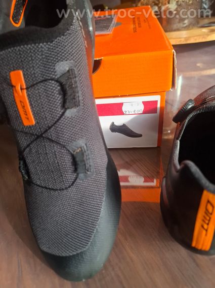 Chaussures DMT KR30
