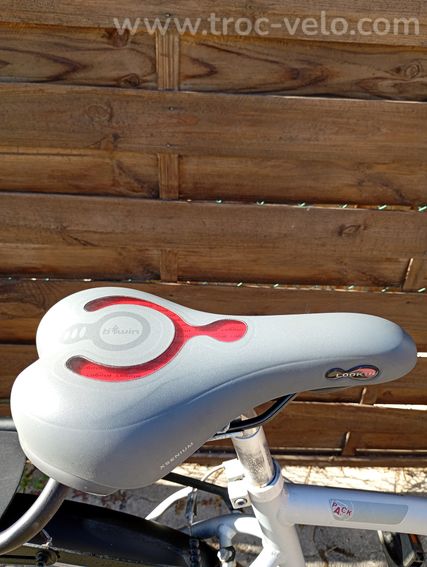 Vélo de ville B'Twin Pack 5 – Révisé et prêt à rouler - 11