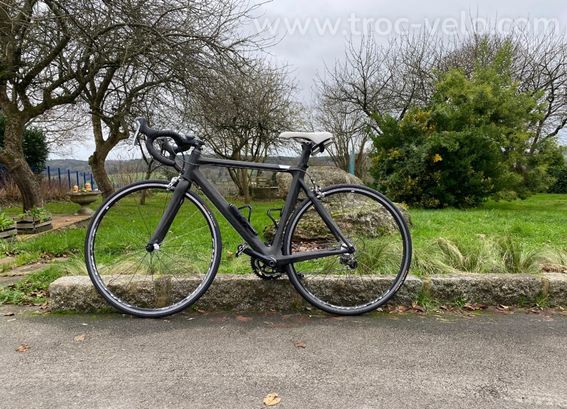 Vélo de route carbone Kuota Kebel - taille M - Équipement Shimano Dura-Ace / Fulcrum