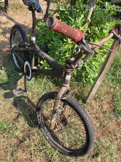 Vélos à retaper, pour pieces ou décoration - 9