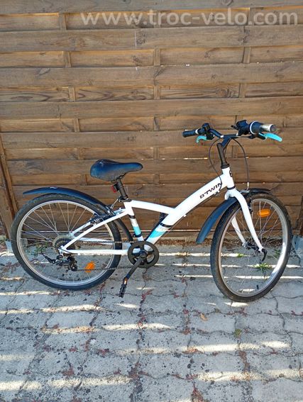 Vélo B'Twin 24 pouces 6 vitesses - Équipé garde-boue et béquille - 3