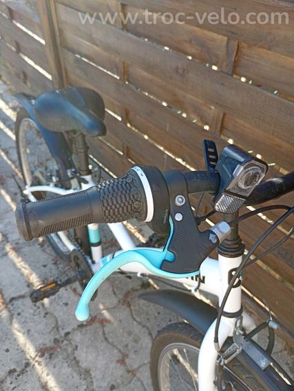 Vélo B'Twin 24 pouces 6 vitesses - Équipé garde-boue et béquille - 11