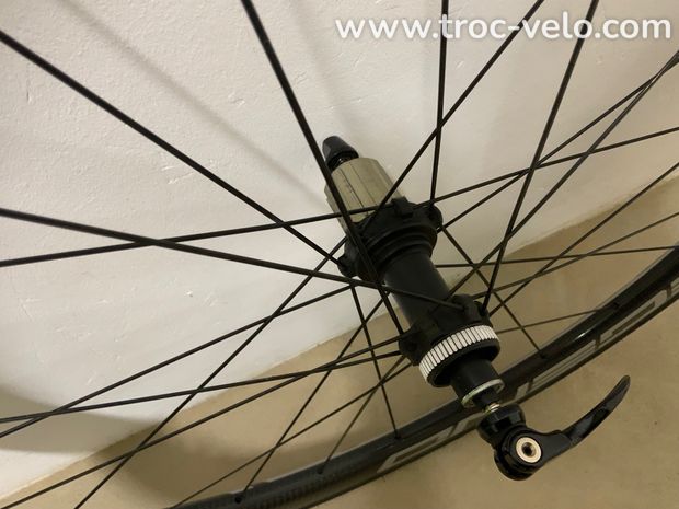 Roue arrière carbone légend Wheels RS disc - 1