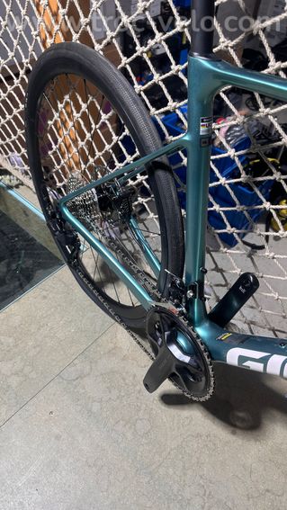 Vélo route Giant Defy Advanced 2 2026 Carbone Shimano 105 Taille M/L Neuf - 3