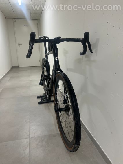 Cervélo Aspero-5 Black – Force AXS – Roues Reserve 40/44 – <1000km – État Quasi Neuf - 3