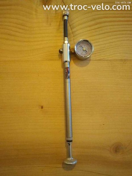 Pompe amortisseur fmf 20 bars/300 psi - 1