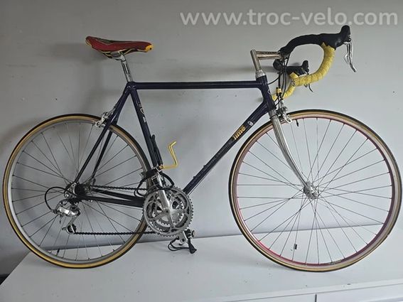 VELO COURSE TIME HELIX / EQUIPE HM /CARBONE / CAMPAGNOLO 9 Vitesses / 54
