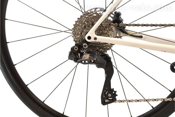 Produit Reconditionne    Specialized Aethos Comp Di2 12v    Blanc   Velo De Route   Tres Bon Etat - 3