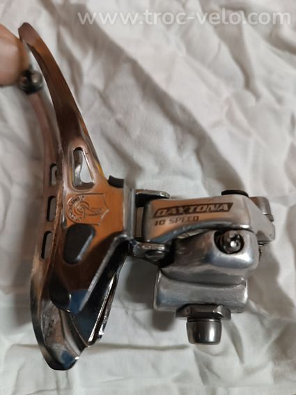 DERAILLEUR AVANT CAMPAGNOLO DAYTONA 10/11V - 2